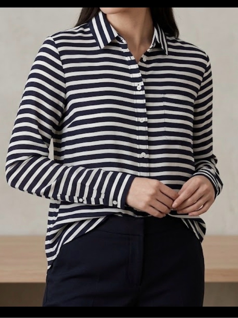Banana Republic Navy/White Striped Collared Button-Down Blouse S Long Sleeve Mod